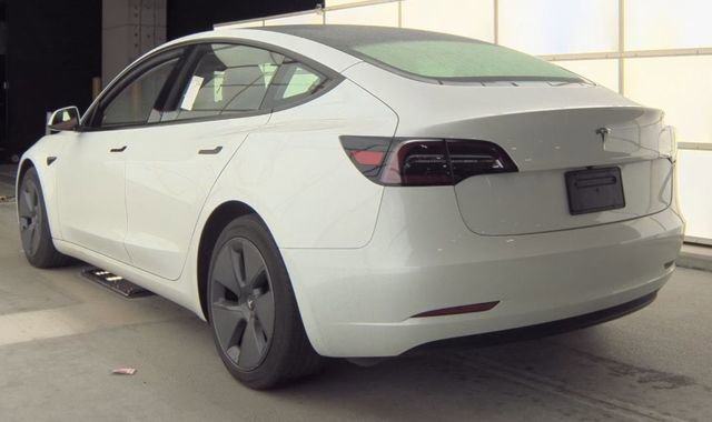 Used 2023 Tesla Model 3 Standard Range RWD image 2