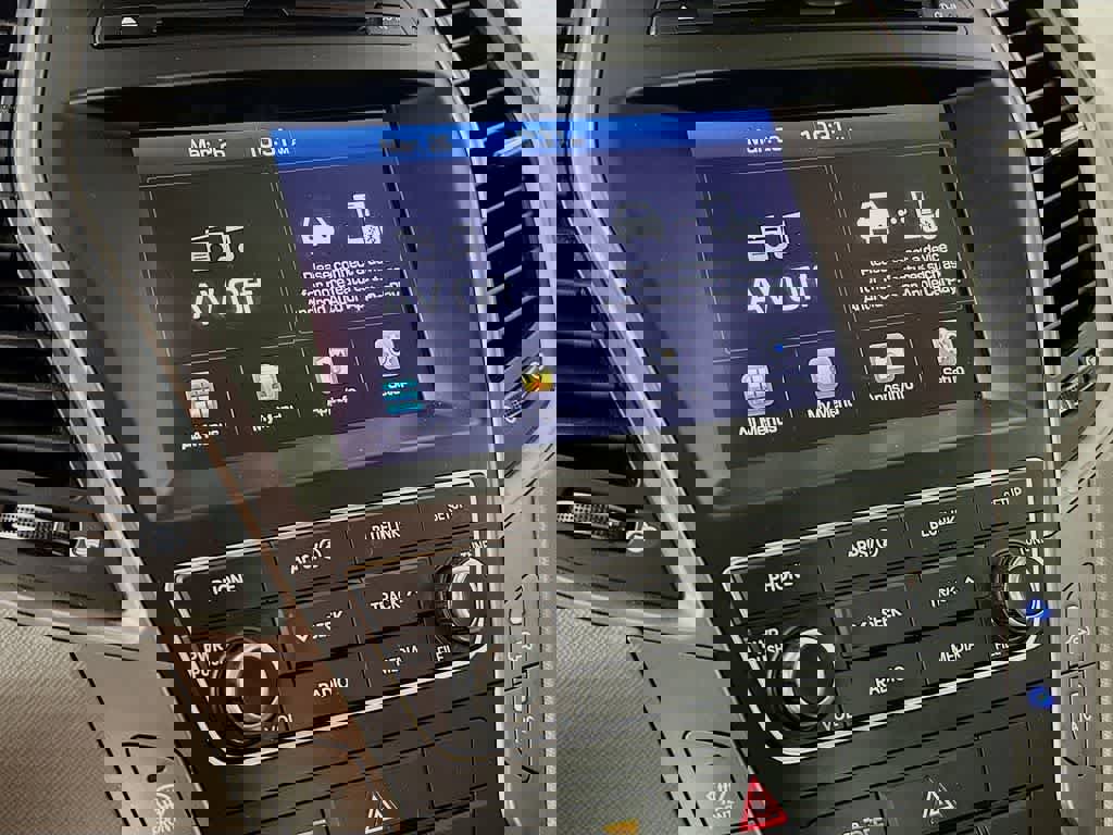 Used 2018 Hyundai Santa Fe Sport image 16