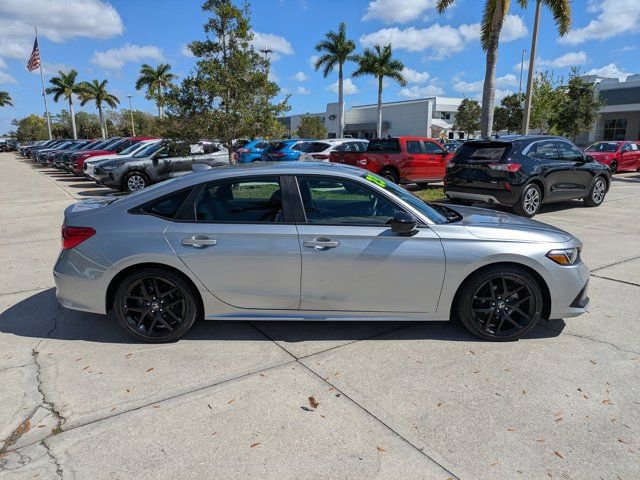 Used 2023 Honda Civic Sport image 3