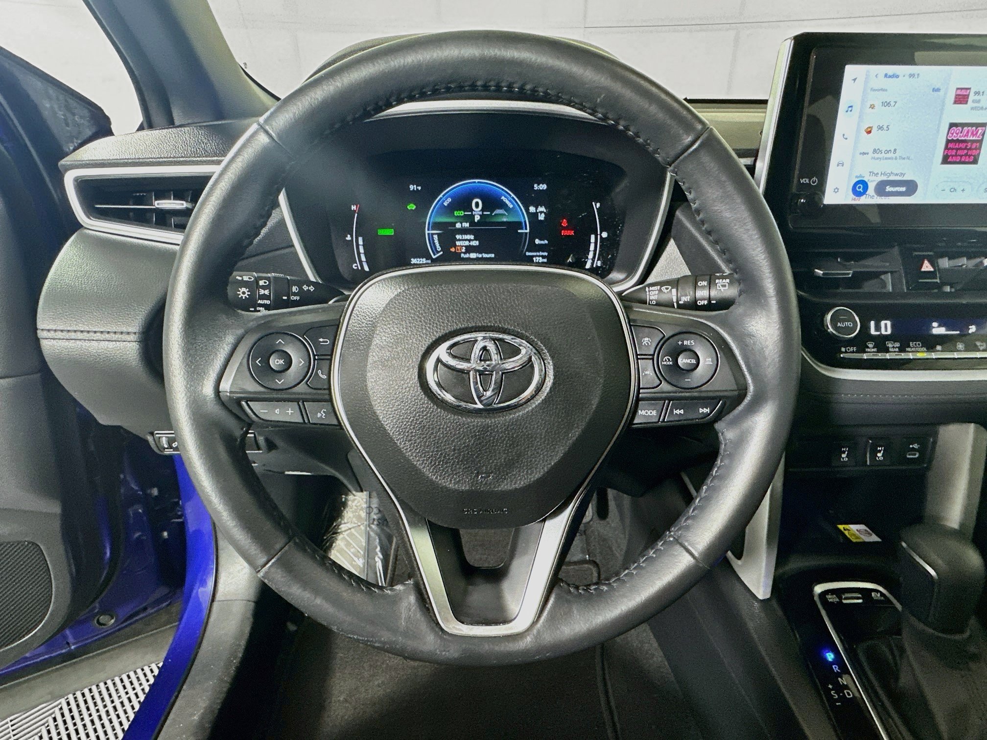 Certified 2023 Toyota Corolla Cross AWD Hybrid w/ Convenience Package image 15