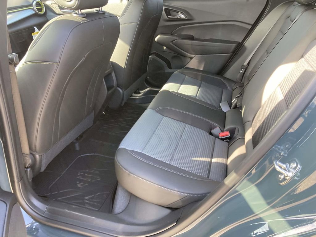 New 2026 Chevrolet Trax LT w/ Driver Confidence Package image 12