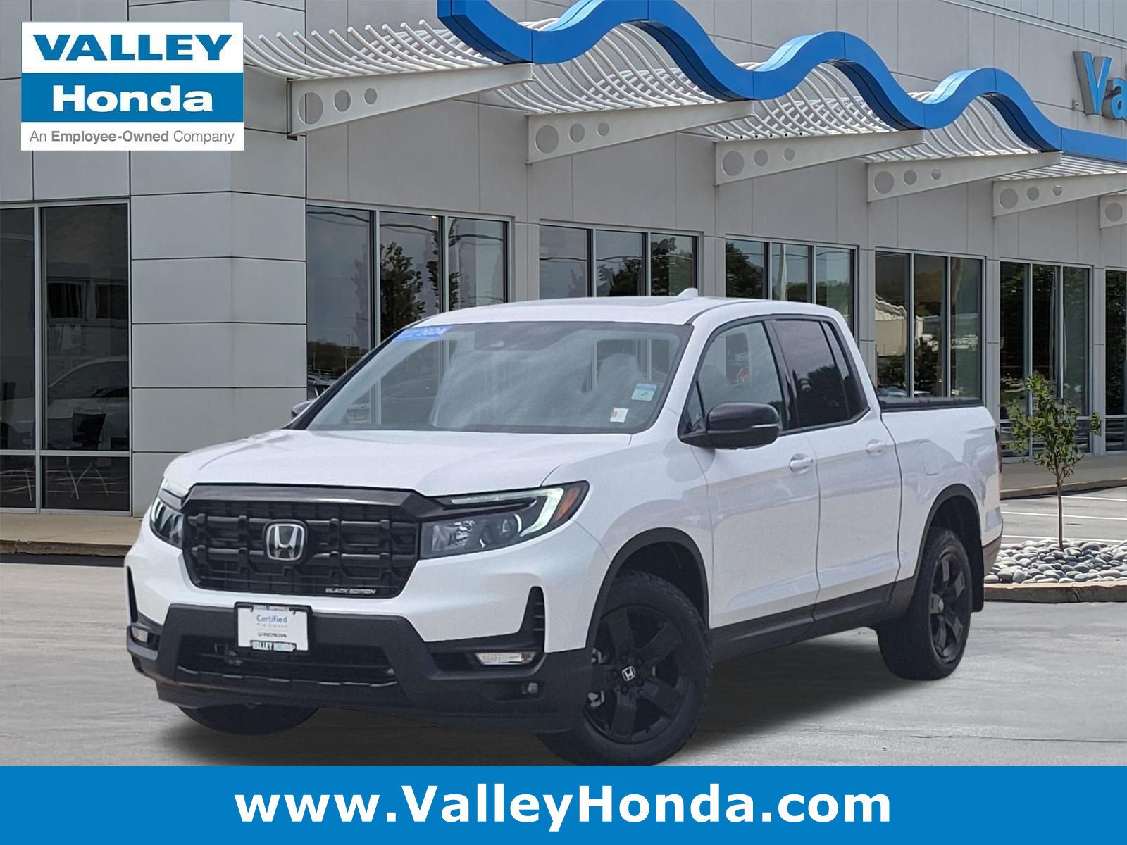 Certified 2024 Honda Ridgeline Black Edition image 1