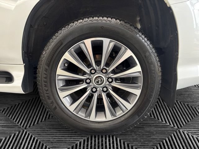 Used 2022 Lexus GX 460 Luxury w/ Accessory Package AWD/4WD image 32