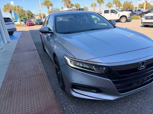 Used 2019 Honda Accord Sport image 2