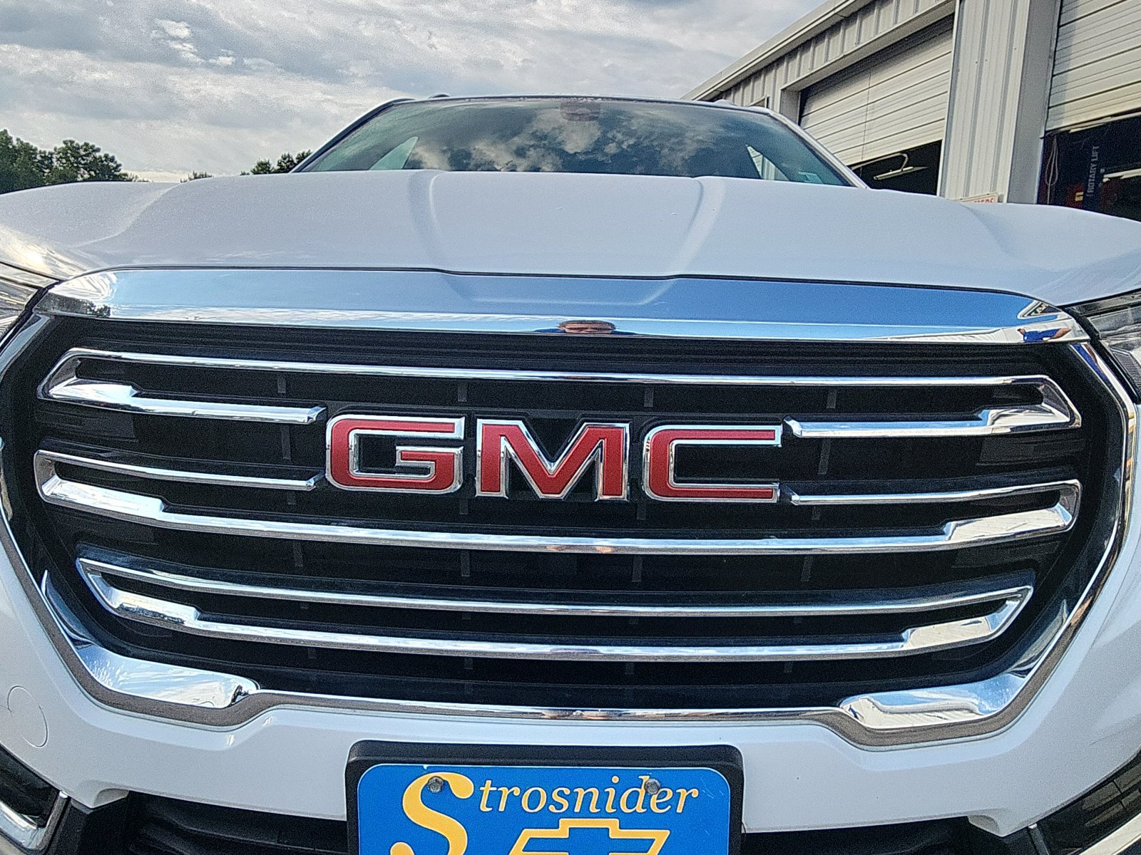 Used 2022 GMC Terrain SLT AWD/4WD image 11
