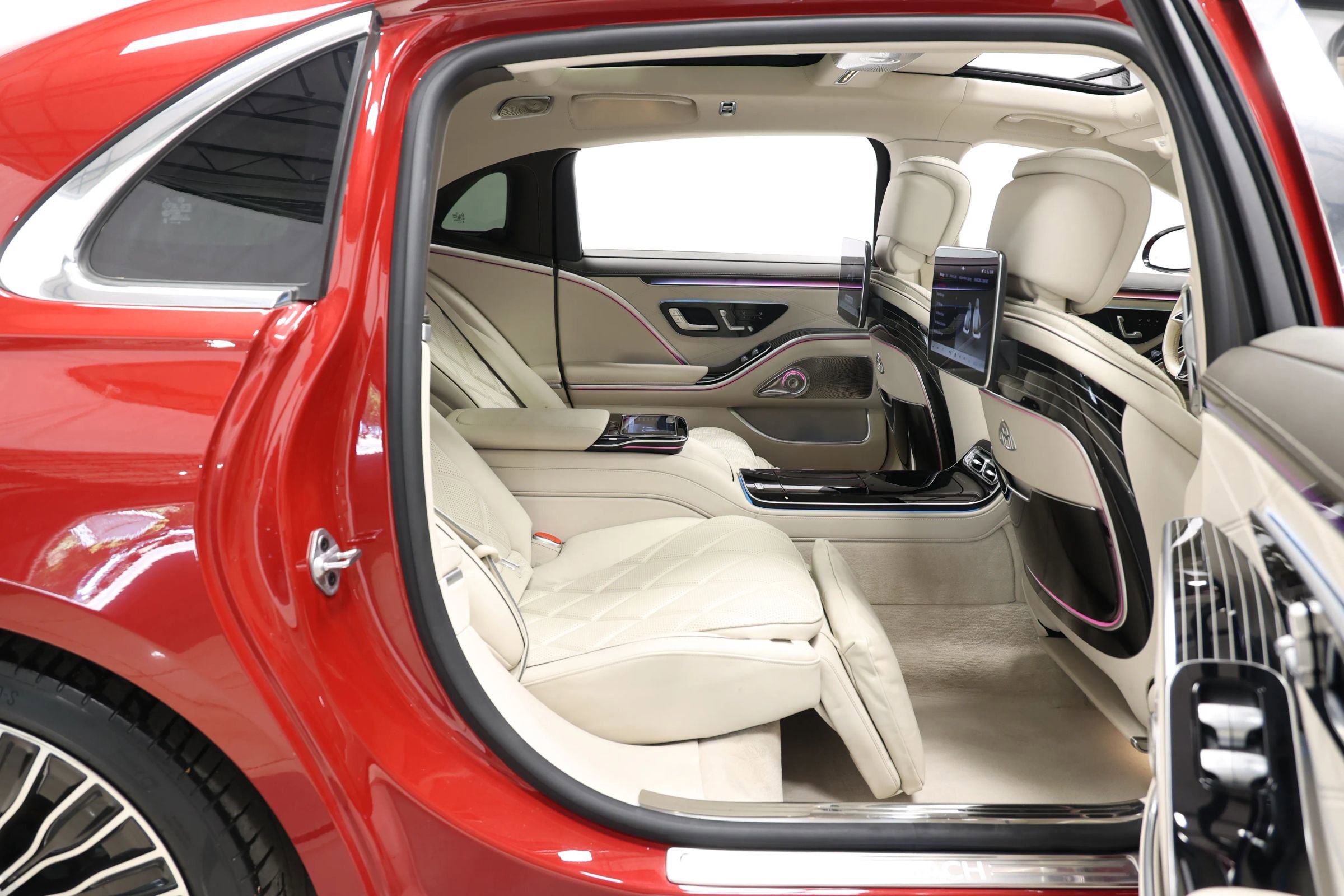 Used 2021 Mercedes-Benz Maybach S 580 4MATIC image 98