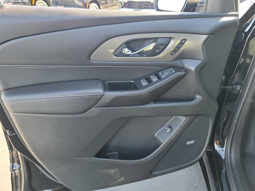 Used 2023 Chevrolet Traverse Premier w/ Redline Edition image 23