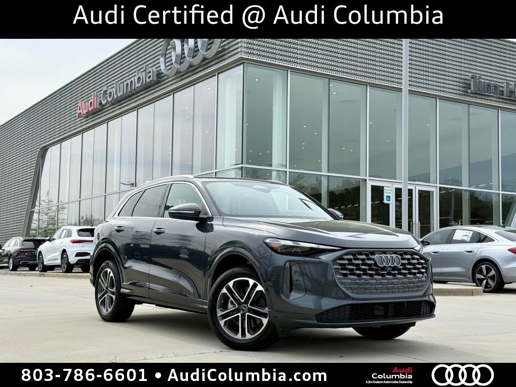 Used 2025 Audi Q5 Premium w/ Convenience Package image 2