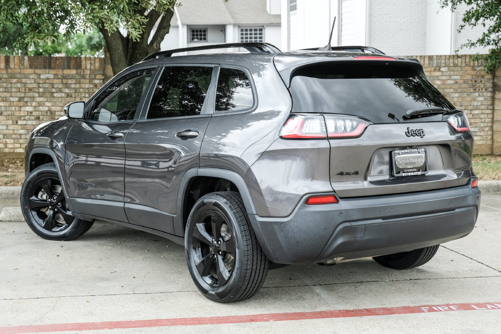 Used 2023 Jeep Cherokee Altitude Lux AWD/4WD image 19