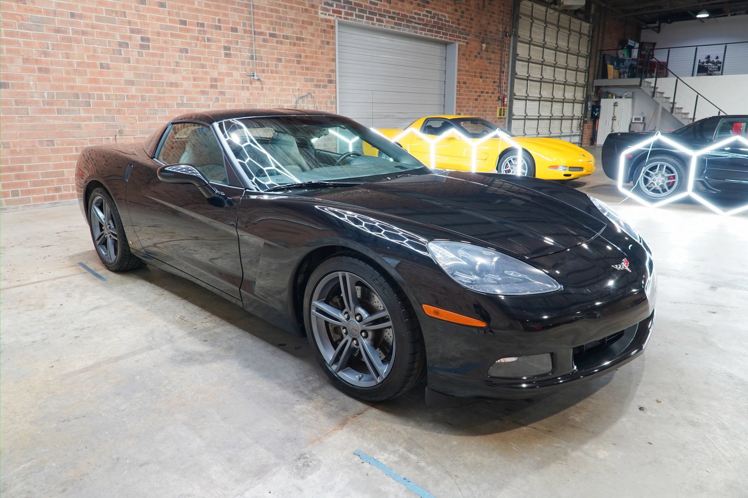 Used 2009 Chevrolet Corvette Coupe w/ Preferred Equipment Group RWD image 3