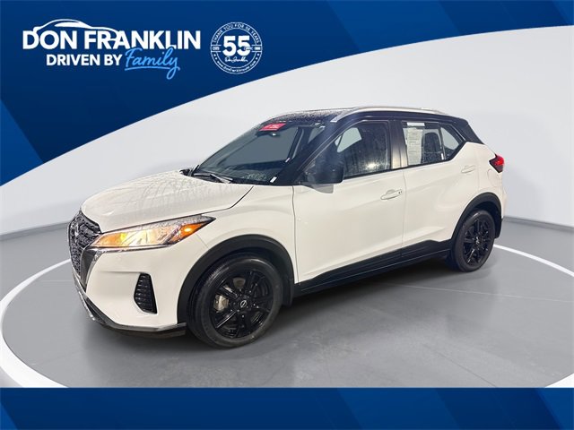 Certified 2023 Nissan Kicks SV image 1