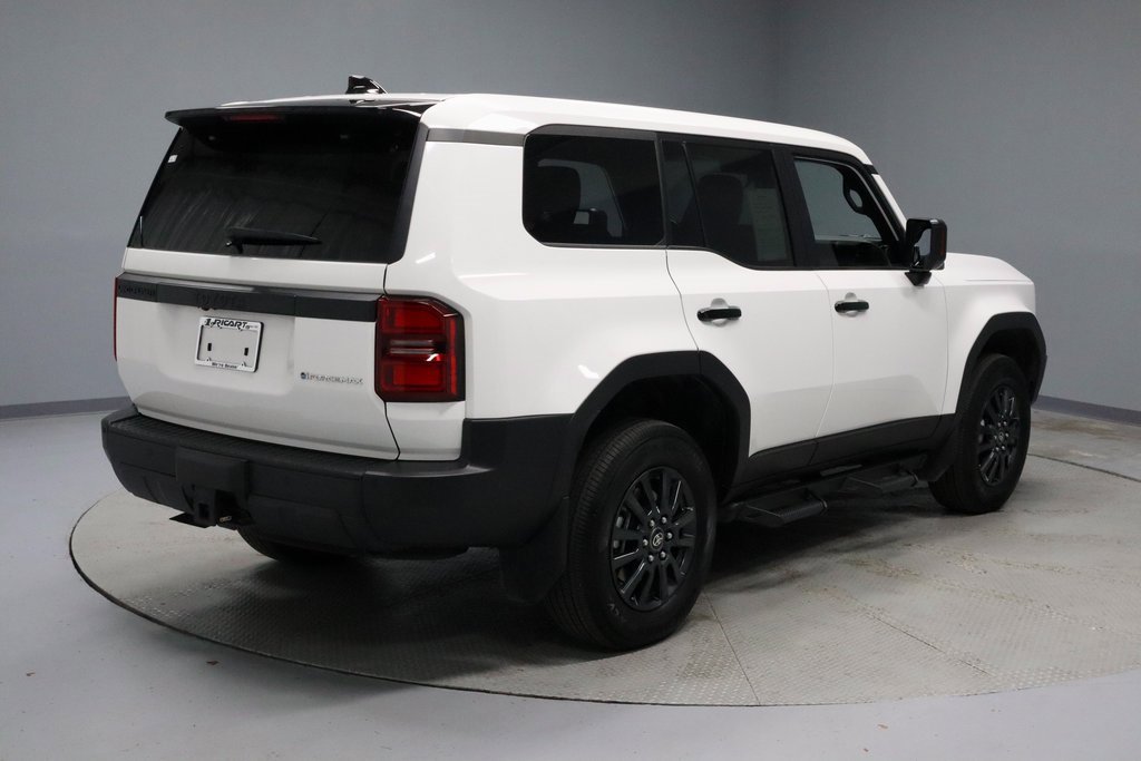 Used 2024 Toyota Land Cruiser image 10