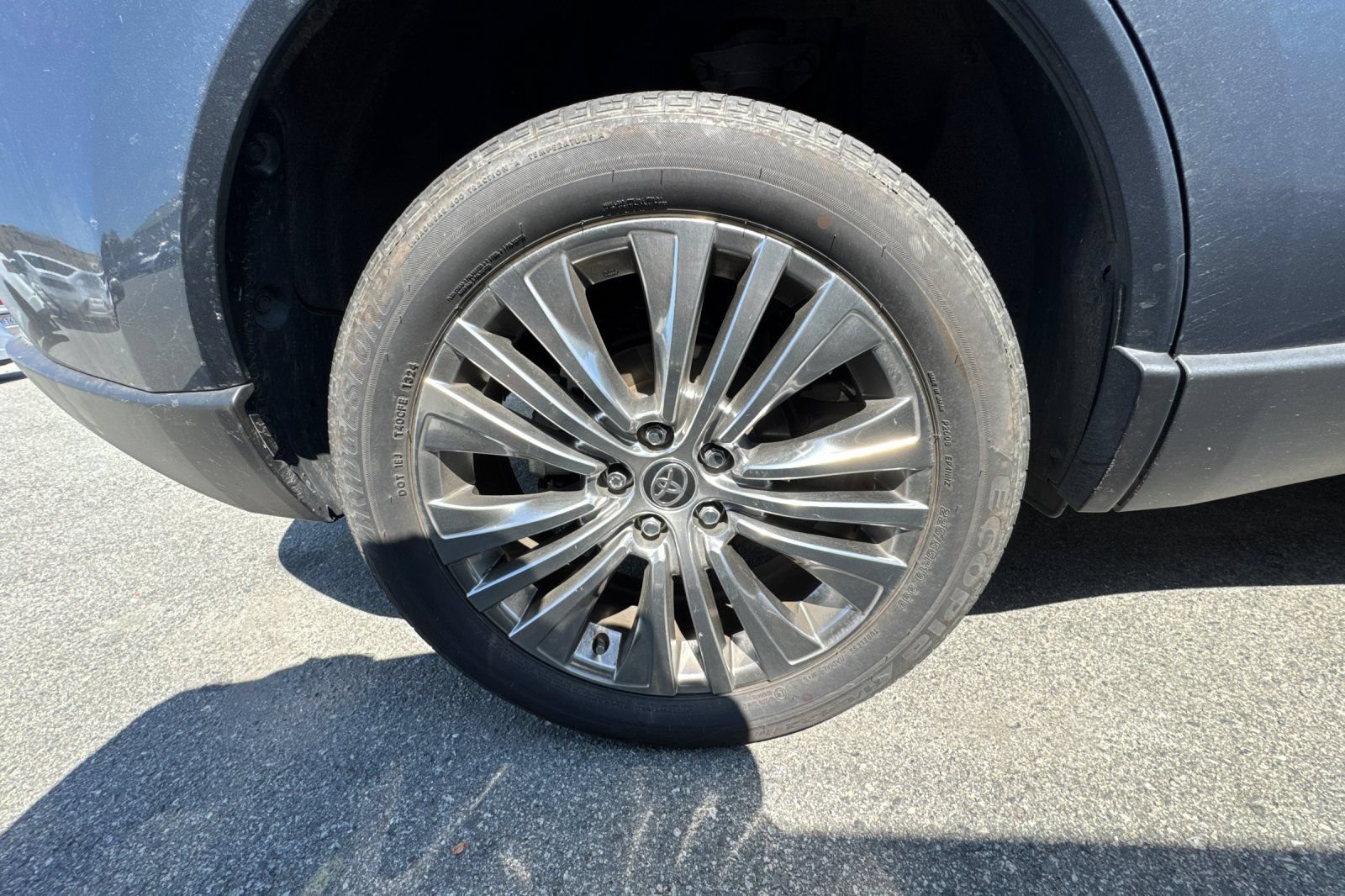 Used 2024 Toyota Venza Limited AWD/4WD image 4