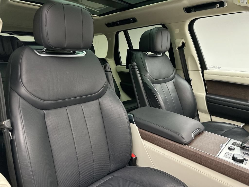 Certified 2023 Land Rover Range Rover Autobiography AWD/4WD image 18