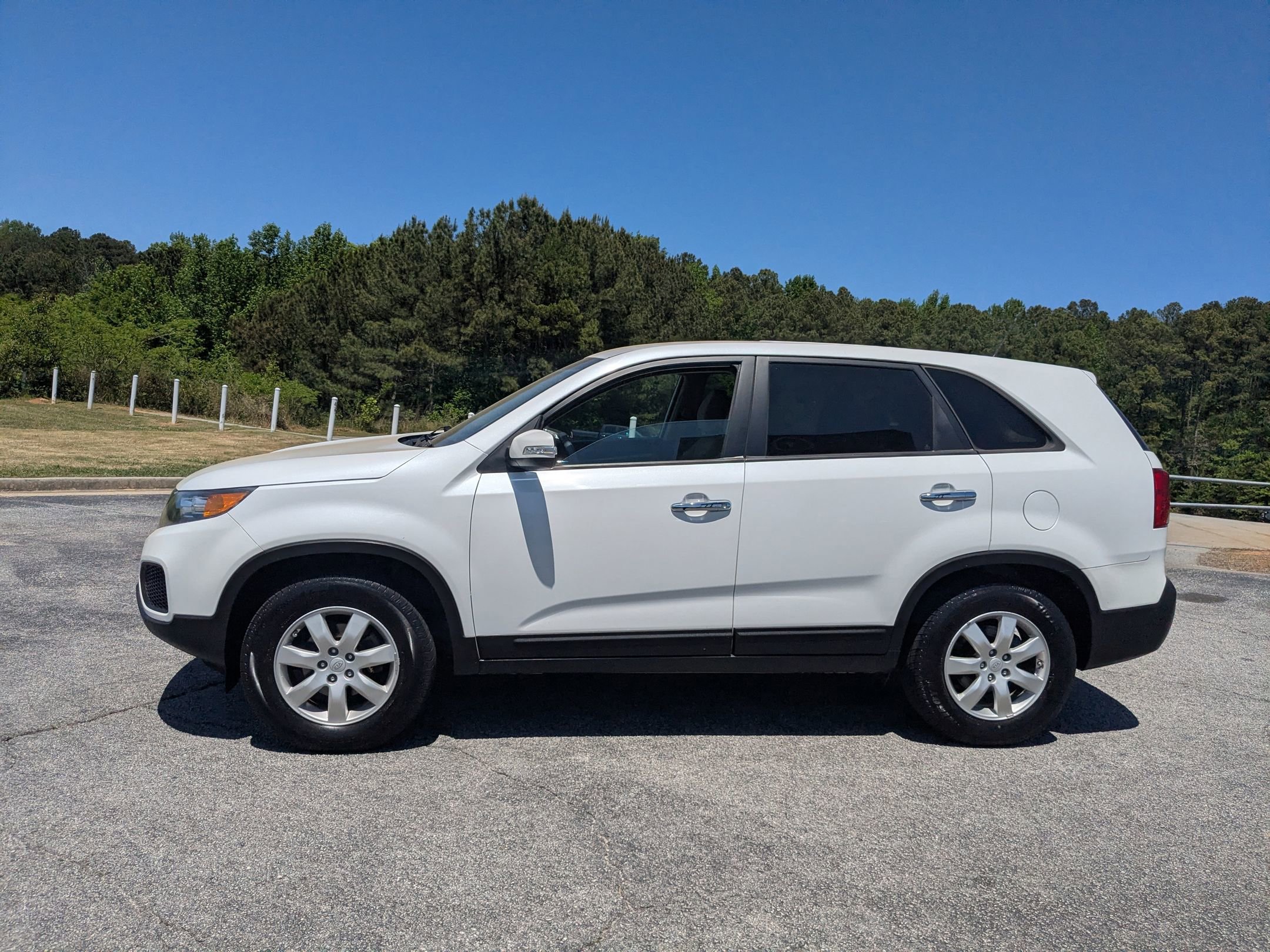 Used 2011 Kia Sorento LX image 8