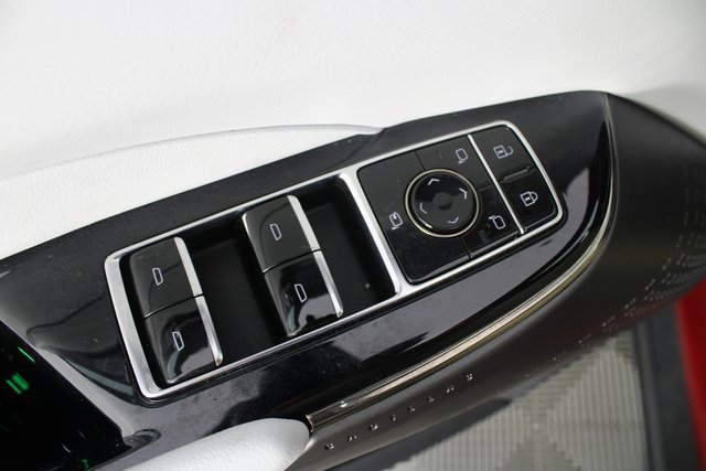 Used 2024 Cadillac Lyriq Sport image 18