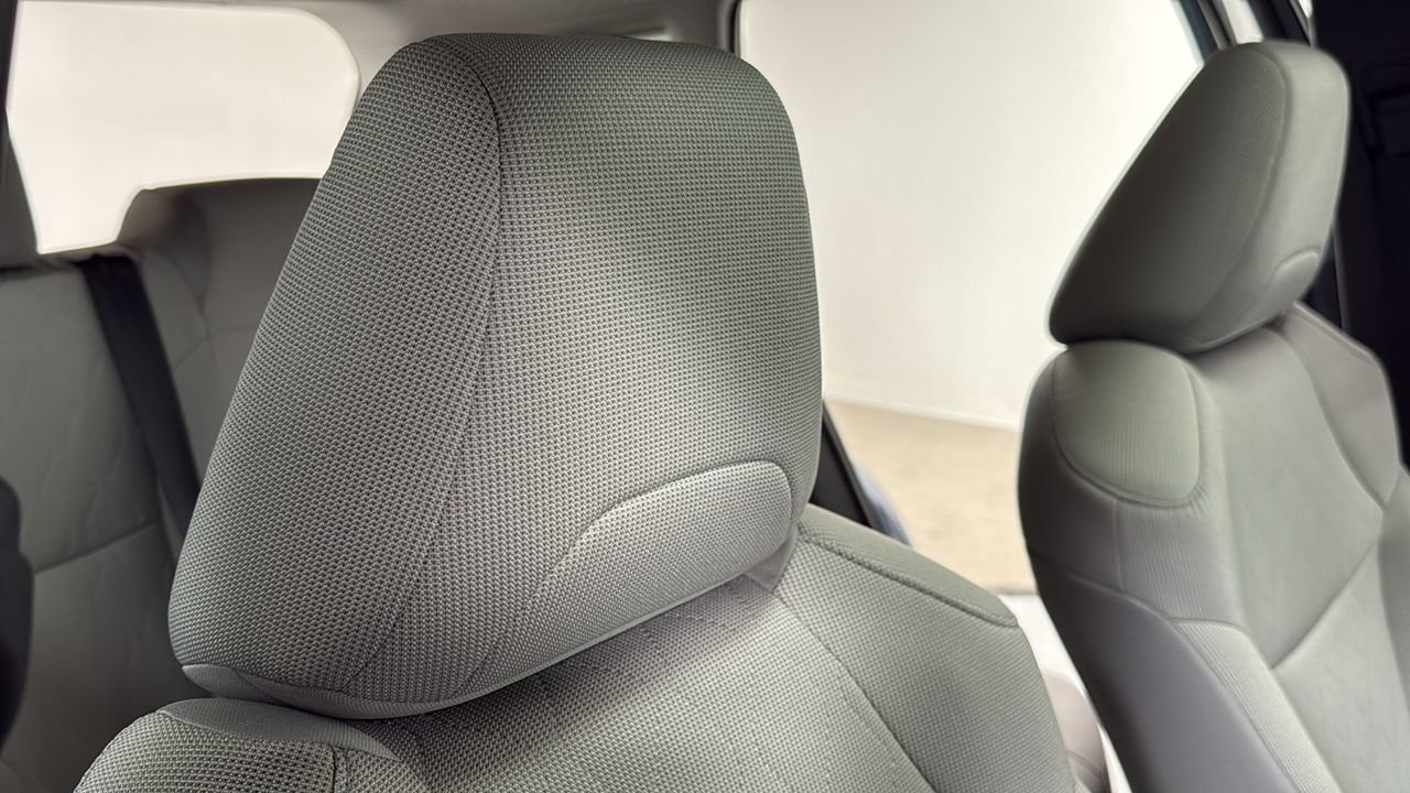 Certified 2026 Toyota Corolla Cross LE w/ Moonroof Package image 19