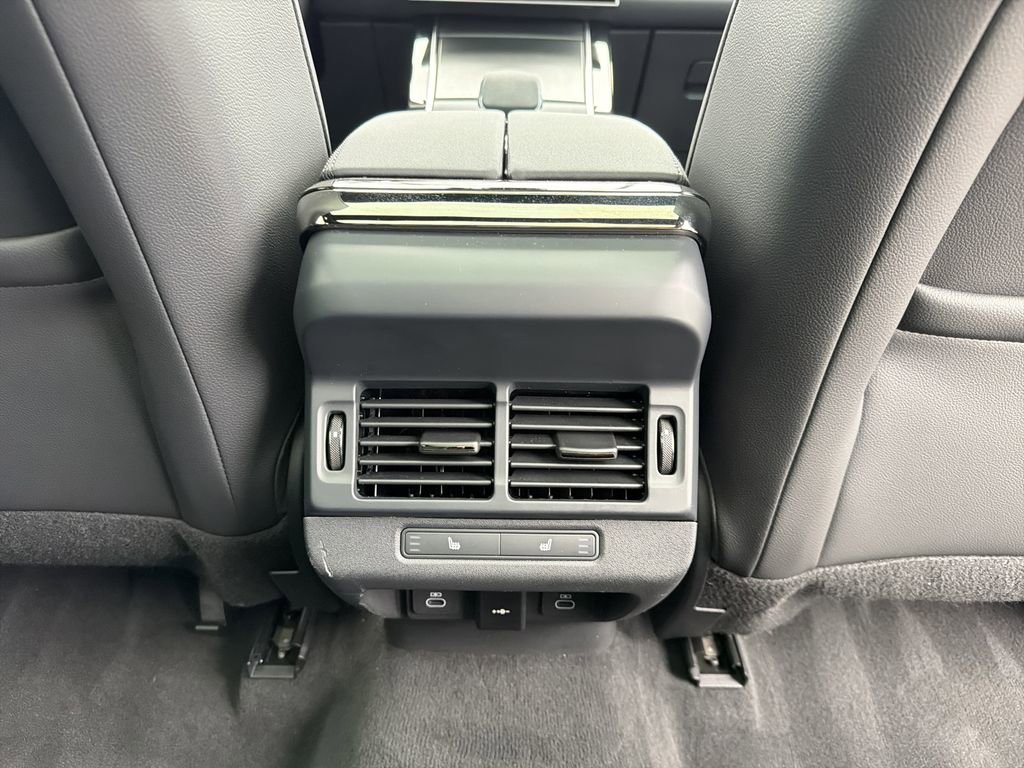 Used 2024 Land Rover Range Rover Evoque Dynamic SE image 20