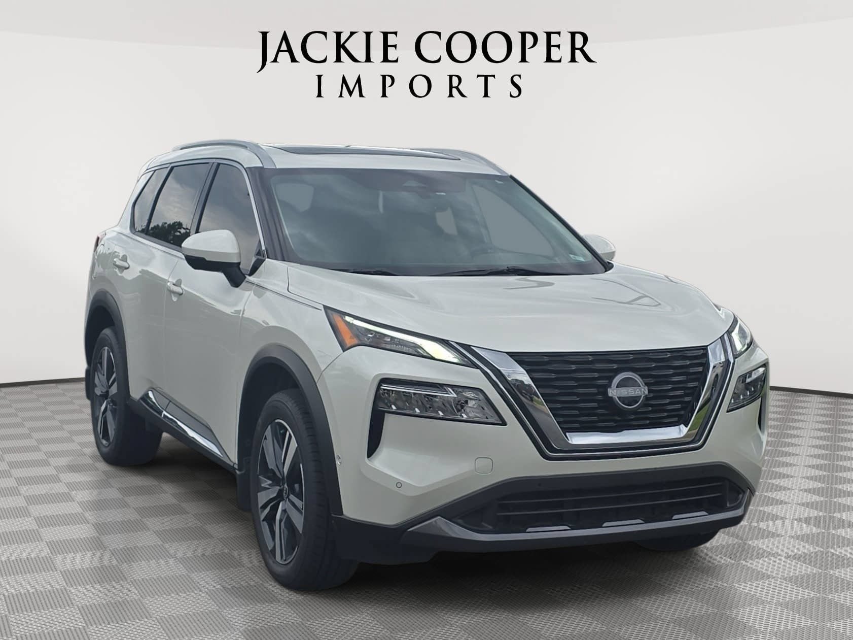 Used 2023 Nissan Rogue SL w/ SL Premium Package FWD image 3