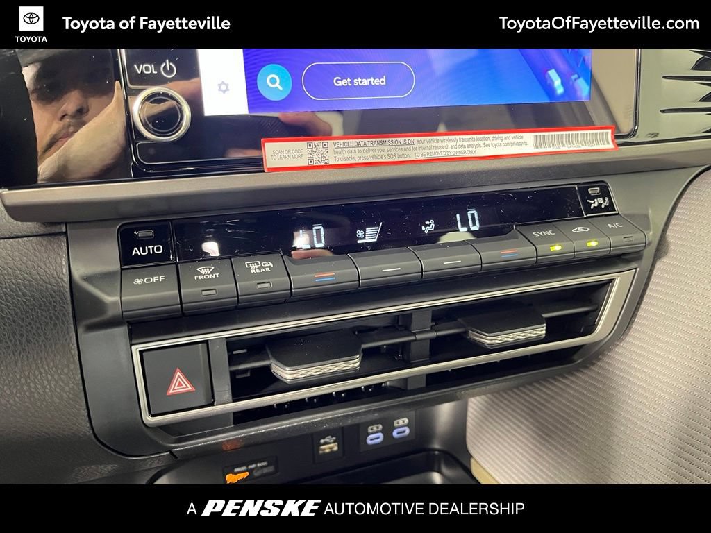 Used 2026 Toyota Camry SE FWD image 28