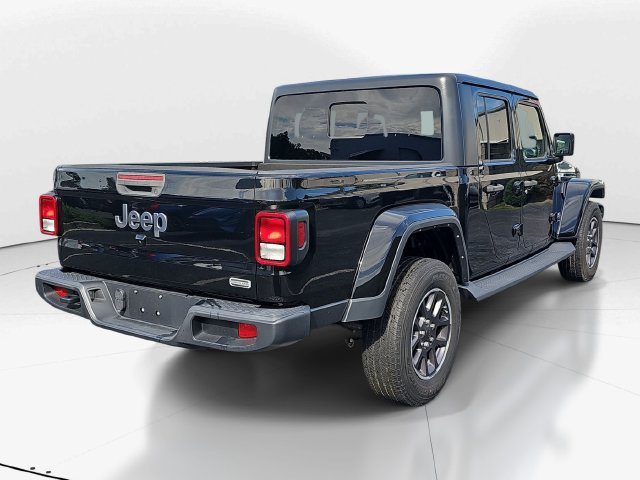 Used 2023 Jeep Gladiator Overland AWD/4WD image 3