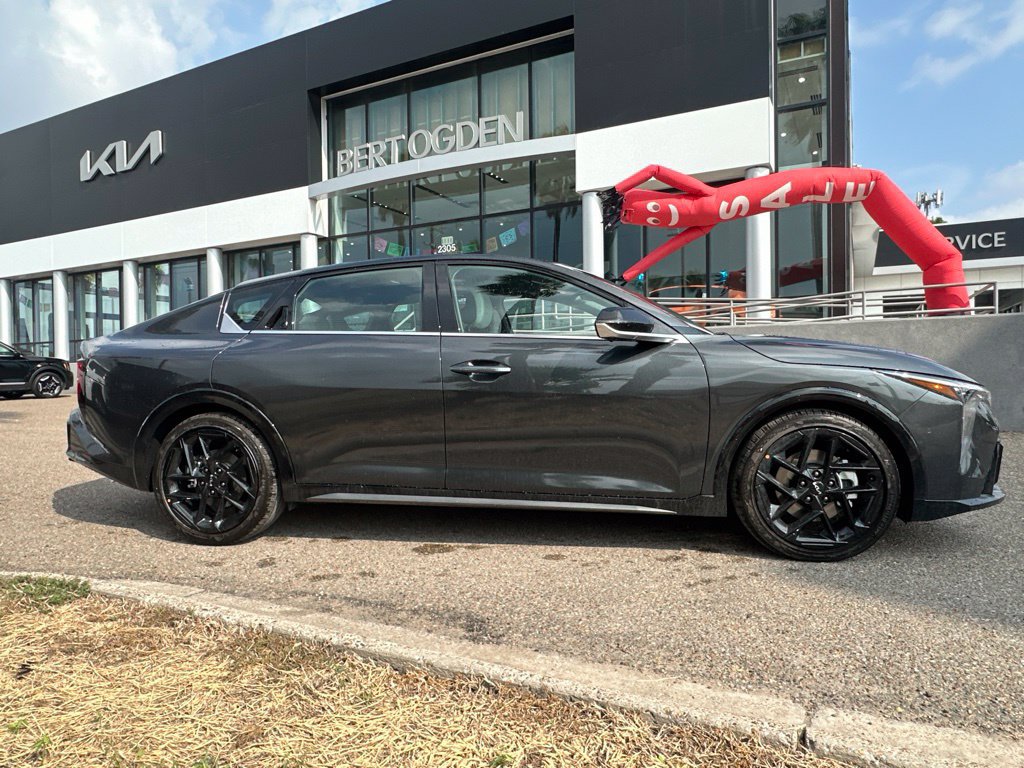 New 2026 Kia K4 GT-Line Turbo FWD image 3
