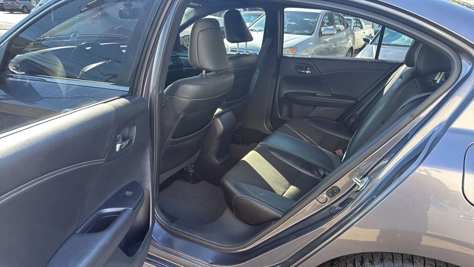 Used 2017 Honda Accord Sport image 27