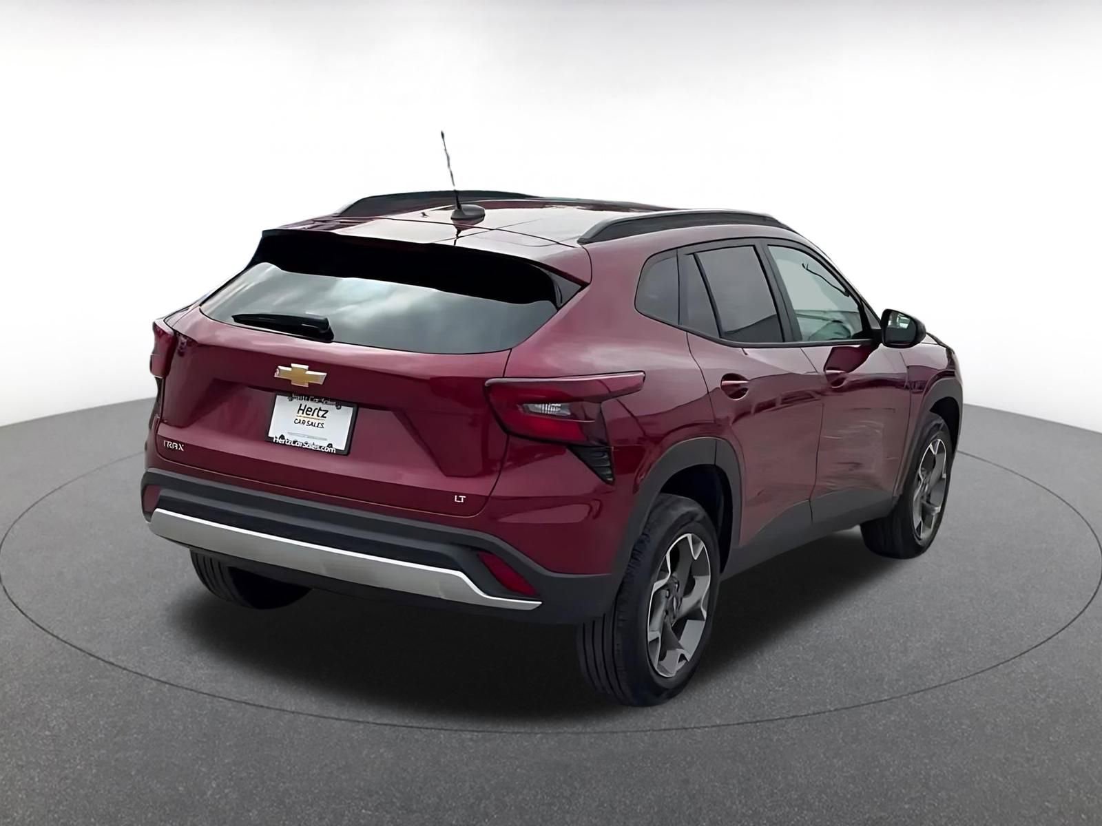 Used 2025 Chevrolet Trax LT image 14