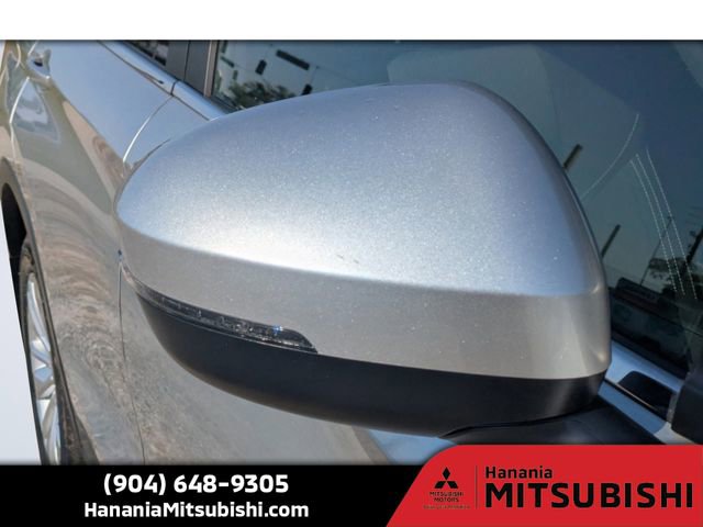 Used 2025 Mitsubishi Outlander ES image 11