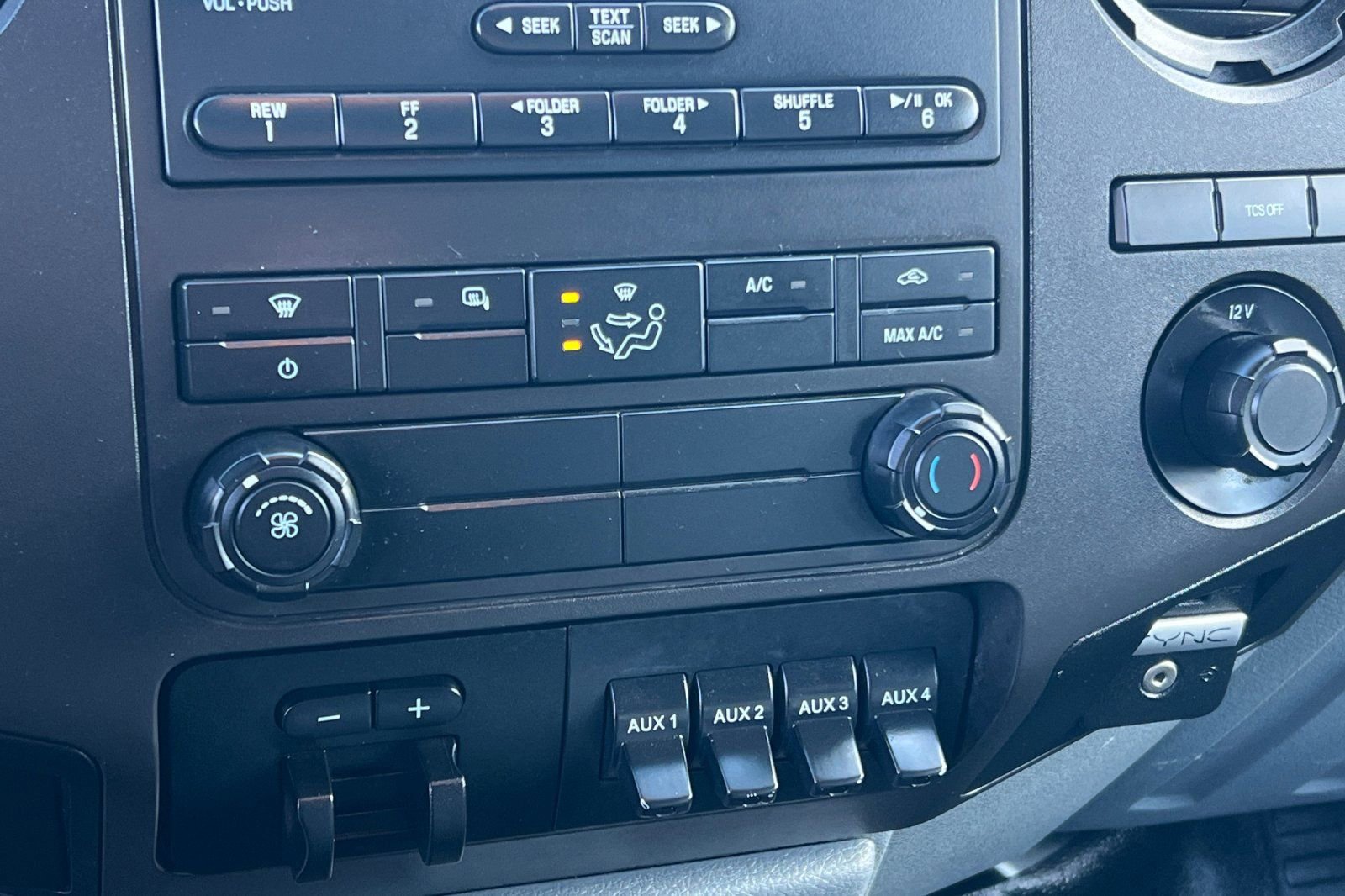 Used 2016 Ford F550 2WD Crew Cab Super Duty image 19