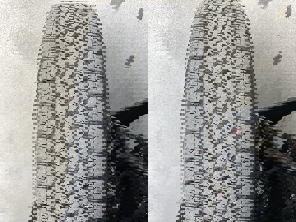 Used 2024 Chevrolet Silverado 2500 LT w/ Convenience Package image 23