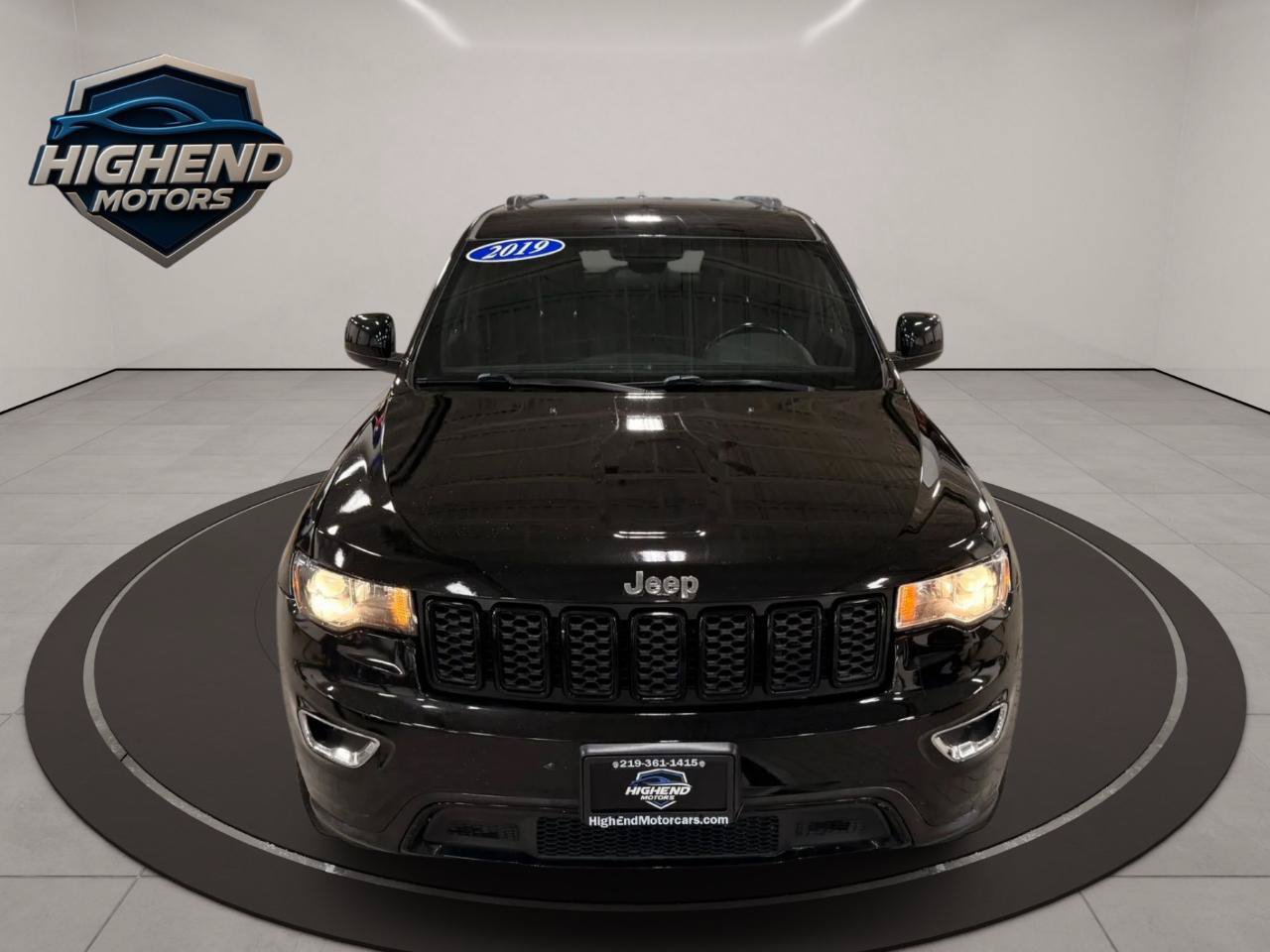 Used 2019 Jeep Grand Cherokee Laredo AWD/4WD image 11