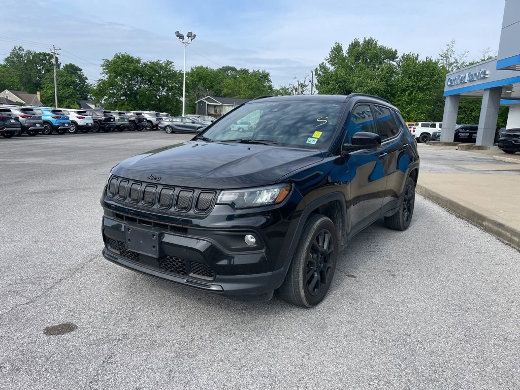 Used 2022 Jeep Compass Altitude AWD/4WD image 4