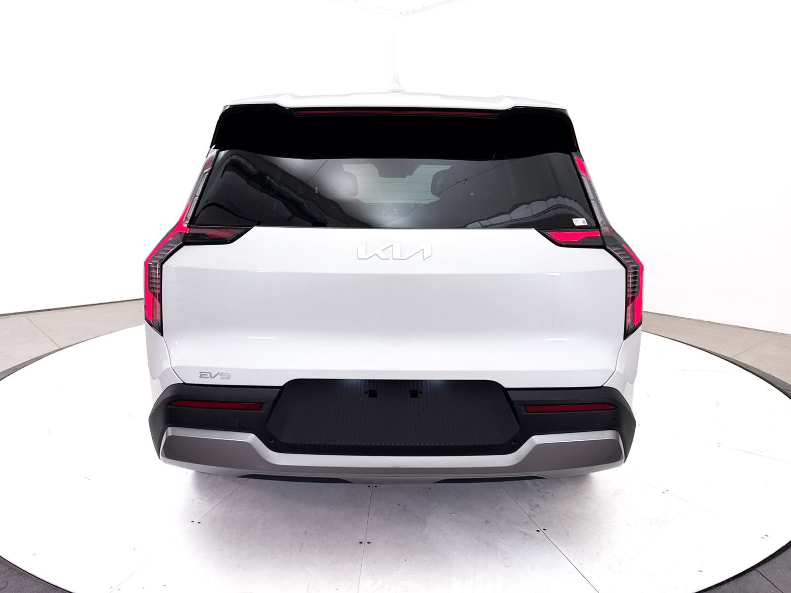 Certified 2024 Kia EV9 Light Long Range RWD image 18