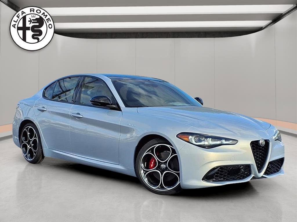 New 2025 Alfa Romeo Giulia w/ Veloce Package Rwd image 1