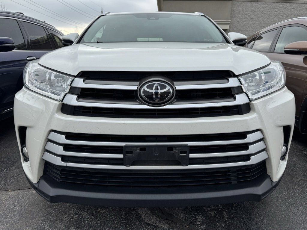 Used 2017 Toyota Highlander XLE image 5