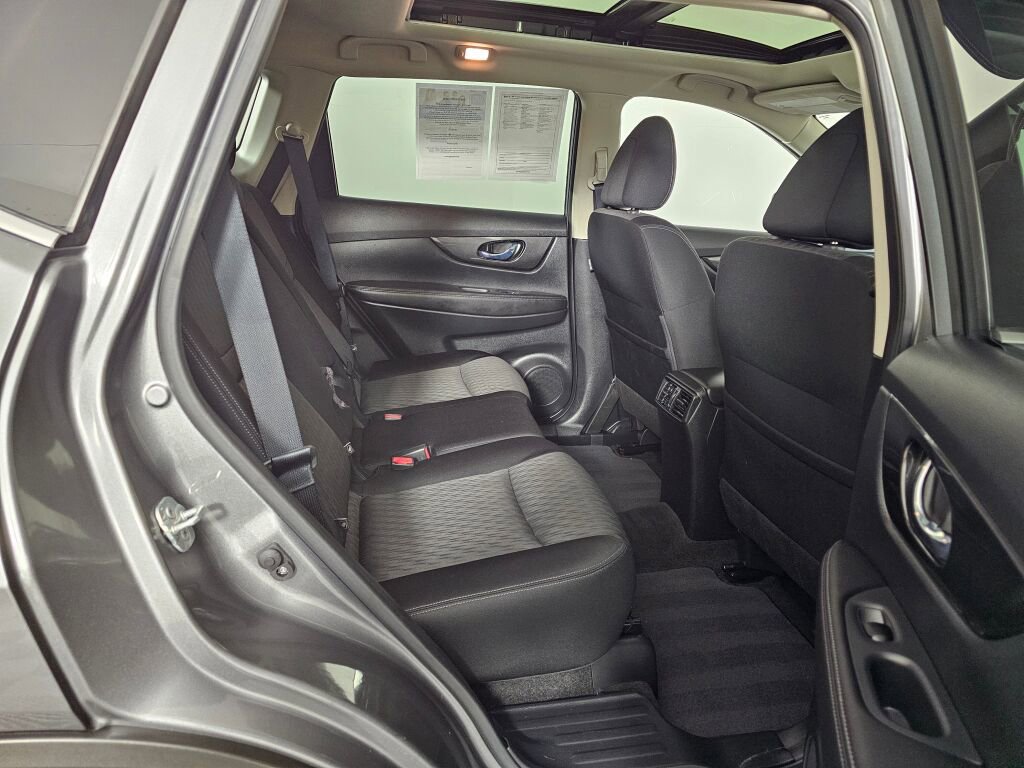 Used 2018 Nissan Rogue SV w/ Sun & Sound Touring Package image 37