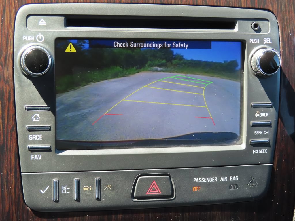 Used 2015 Chevrolet Traverse LT w/ Style and Technology Package FWD image 5
