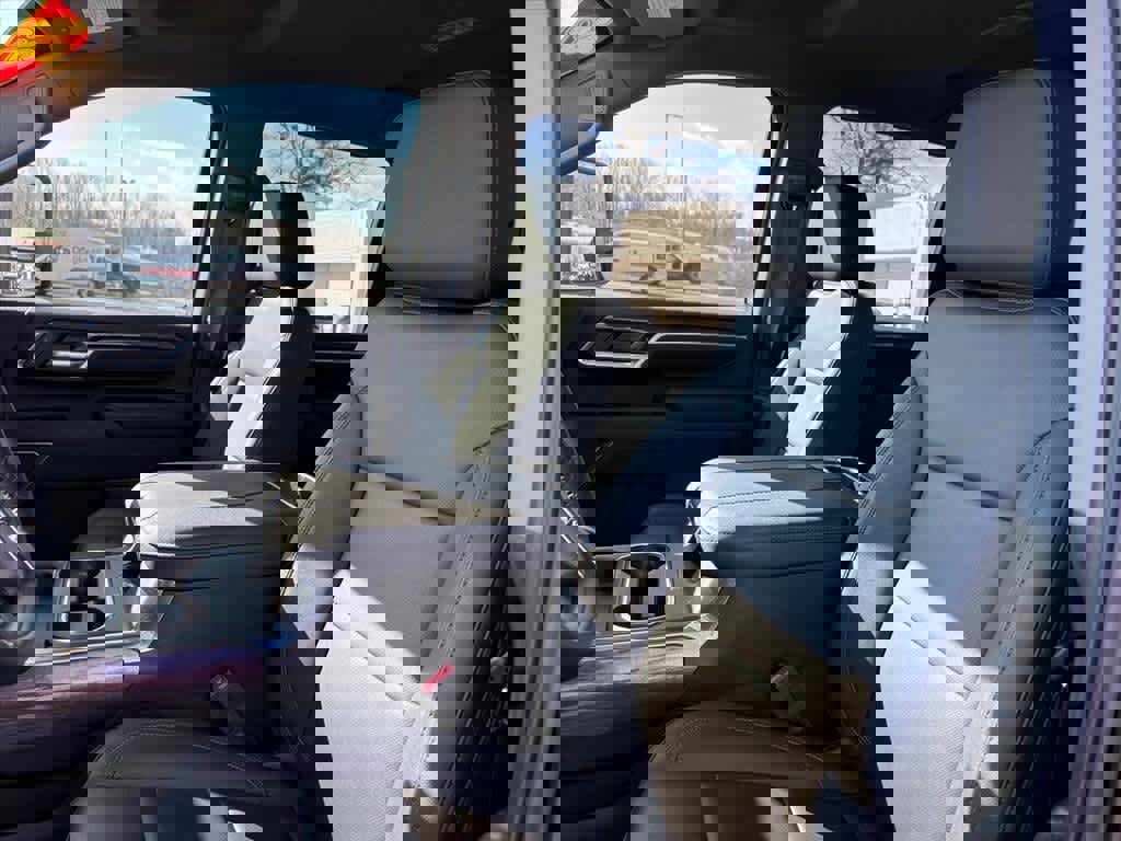 Used 2025 Chevrolet Silverado 2500 LTZ w/ Z71 Chrome Sport Edition image 24