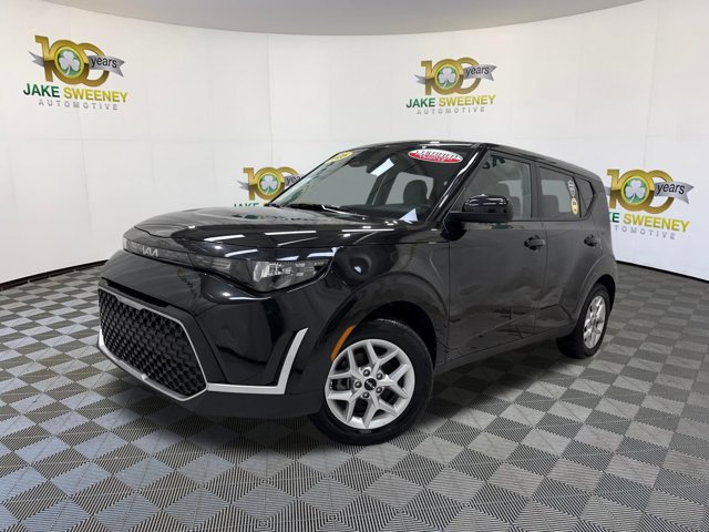 Certified 2025 Kia Soul LX w/ LX Technology Package FWD image 4