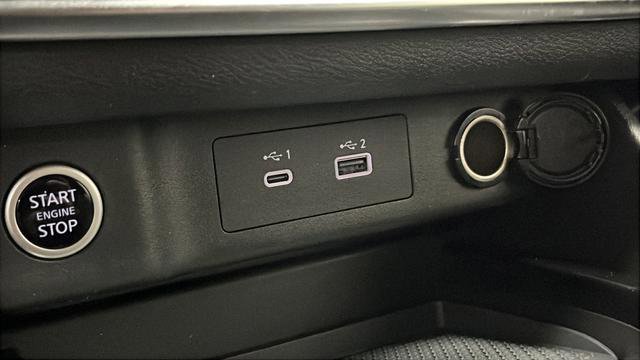 Used 2023 Nissan Rogue SV image 33