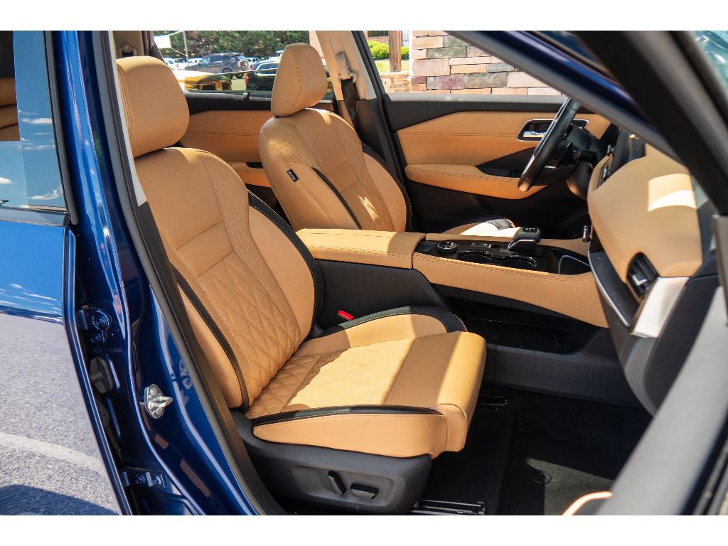 Used 2023 Nissan Rogue Platinum w/ Platinum Premium Package AWD/4WD image 15
