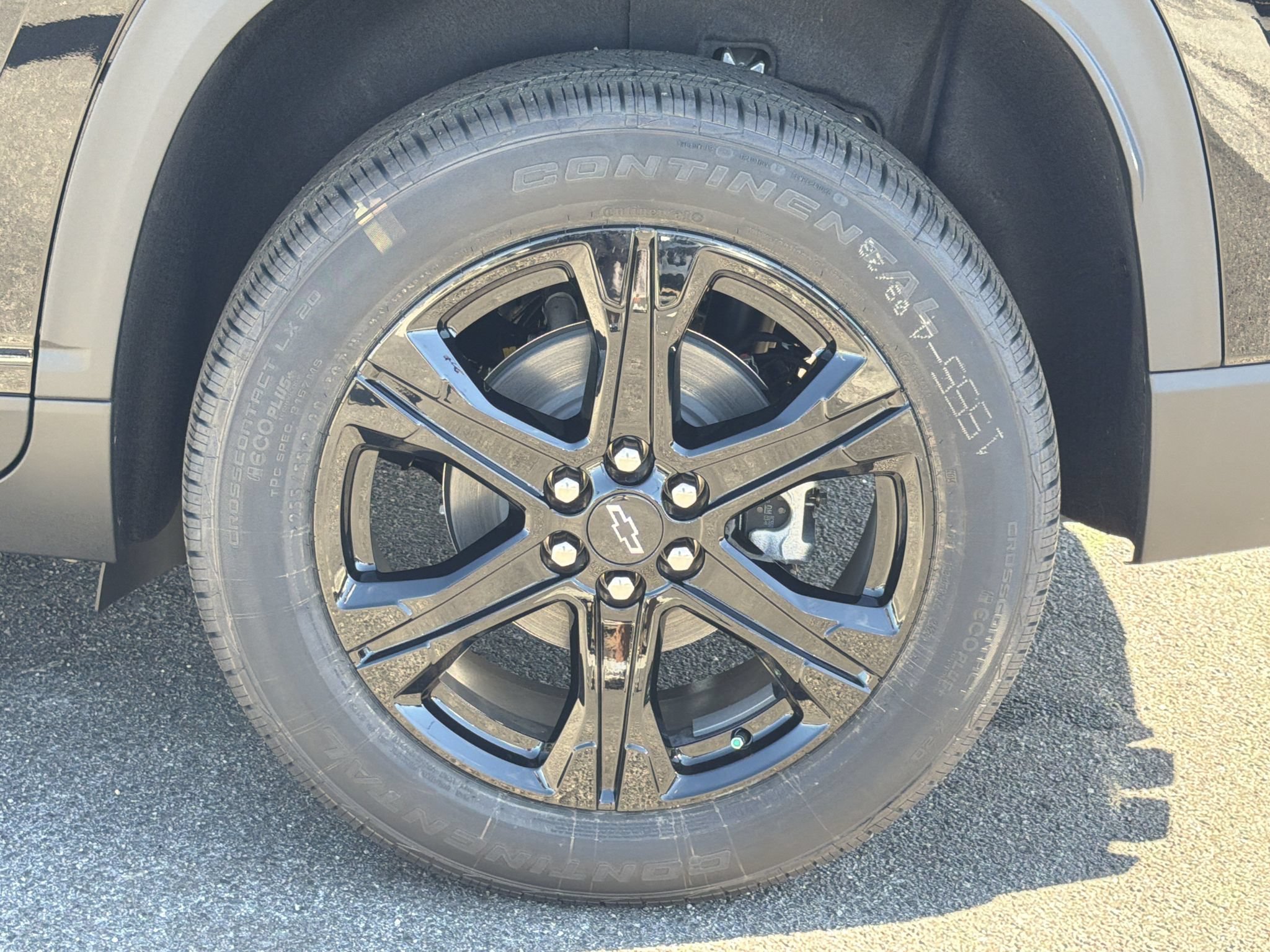 New 2027 Chevrolet Traverse LT w/ Midnight/Sport Edition FWD image 29