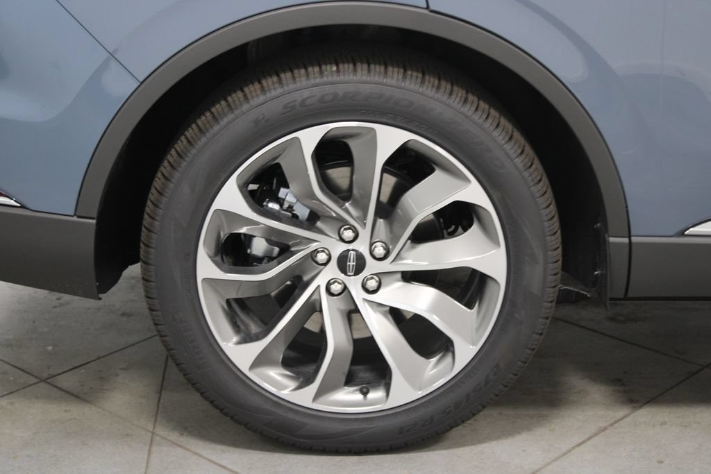 New 2026 Lincoln Aviator Reserve w/ Illumination Package RWD image 10