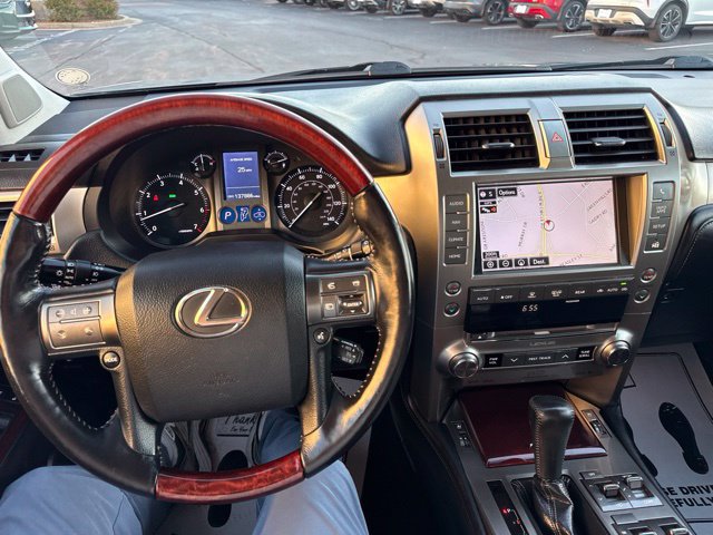 Used 2016 Lexus GX 460 Luxury AWD/4WD image 2
