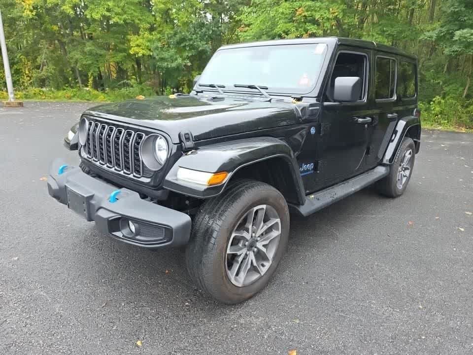 Used 2024 Jeep Wrangler Unlimited w/ Convenience Group AWD/4WD image 2