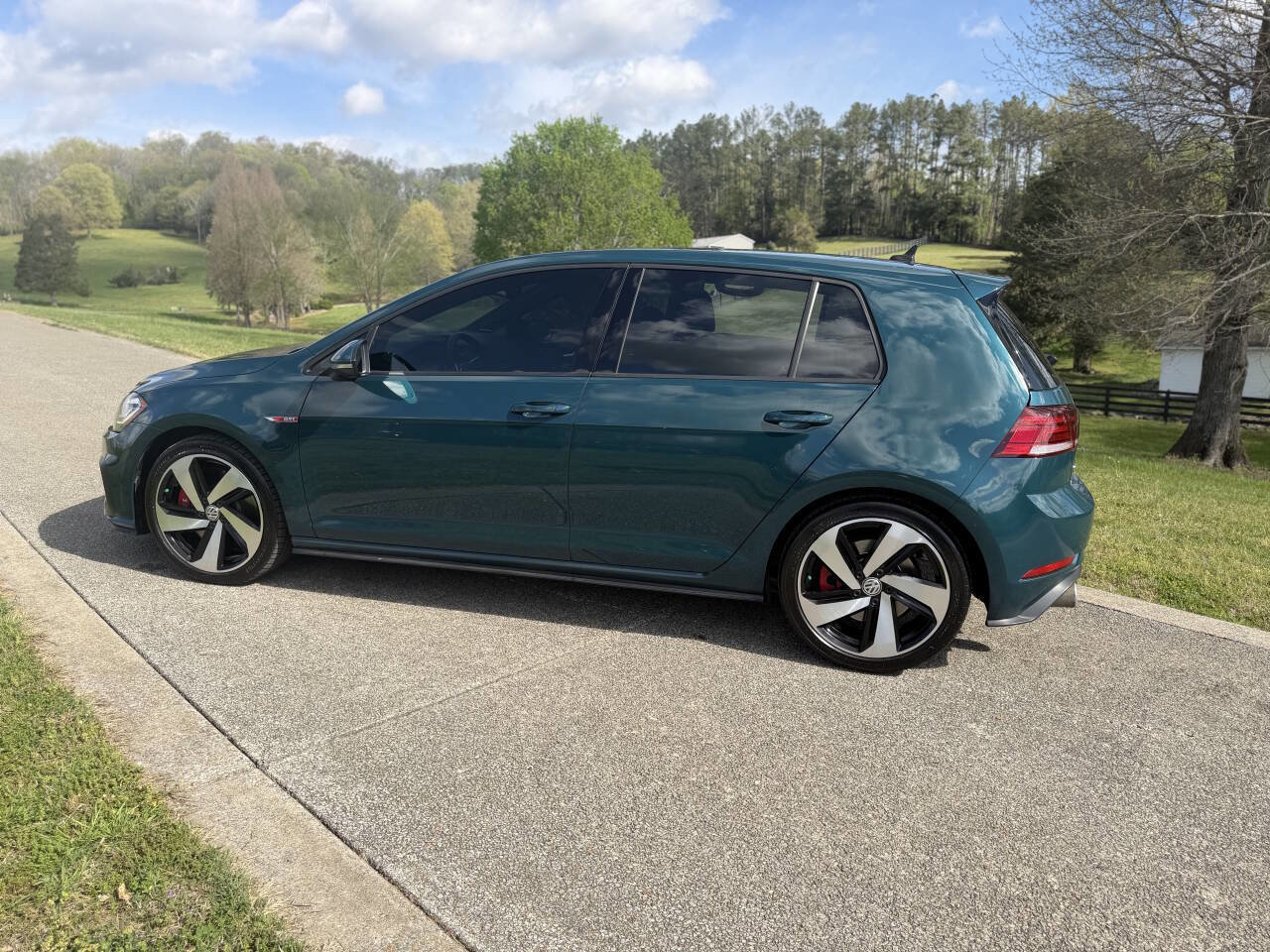 Used 2019 Volkswagen GTI SE w/ SE Experience Package FWD image 4