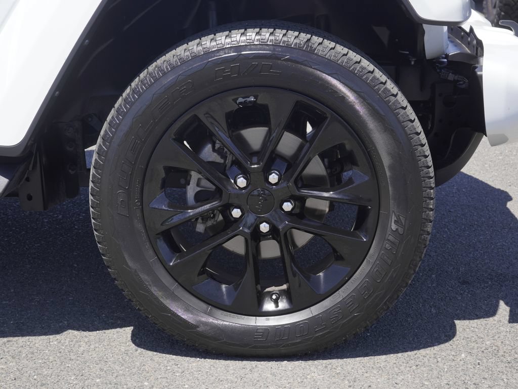 Certified 2023 Jeep Gladiator Overland AWD/4WD image 10