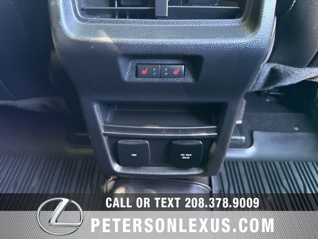 Used 2019 Ford Edge Titanium w/ Equipment Group 301A AWD/4WD image 19