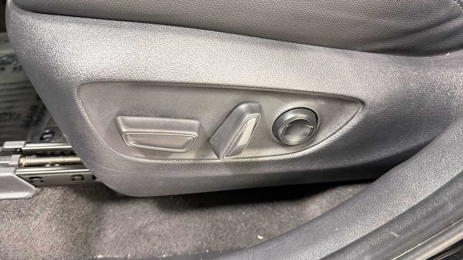 Certified 2024 Toyota Grand Highlander AWD image 14
